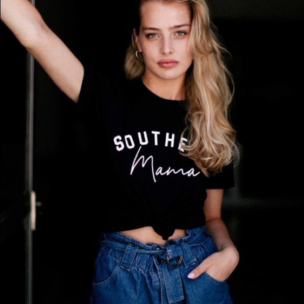 SOUTHERN MAMA GRAPHIC TEE-BLACK - Picture 4 of 5